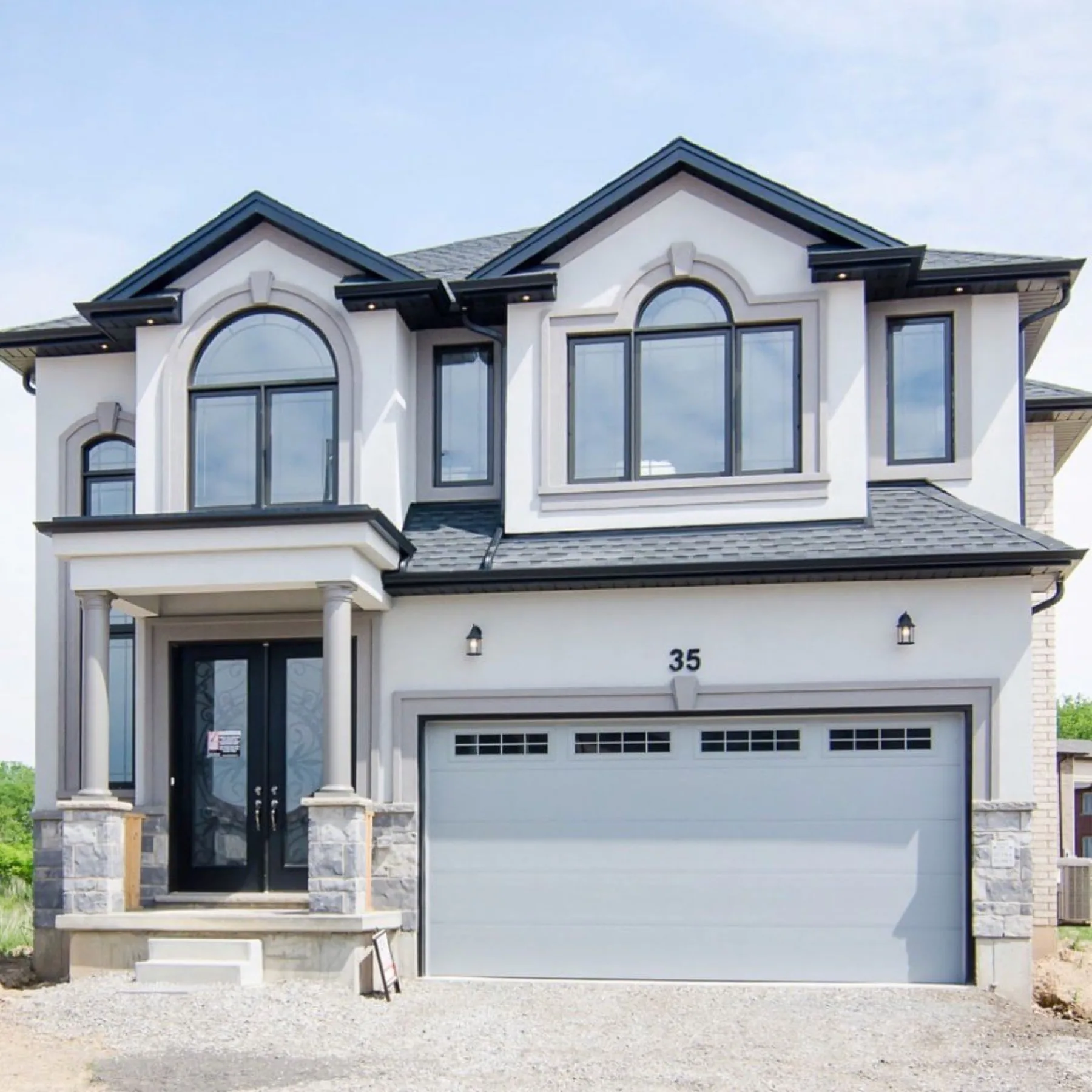 Luxury exterior in Ontario